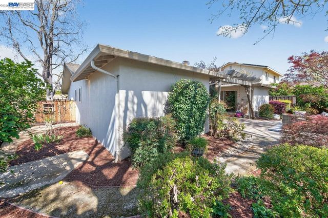 555 Ontario Dr, Livermore, CA 94550