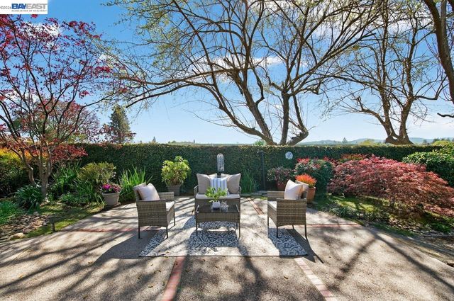 555 Ontario Dr, Livermore, CA 94550