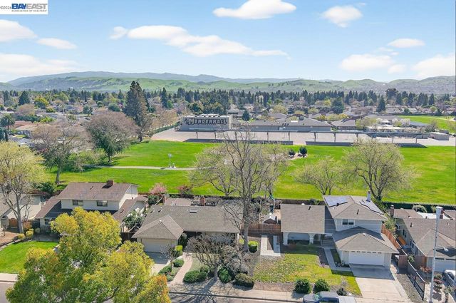 555 Ontario Dr, Livermore, CA 94550