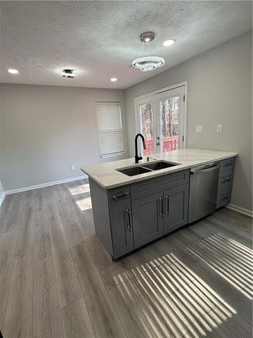 2511 Thorngate Drive, Acworth, GA 30101