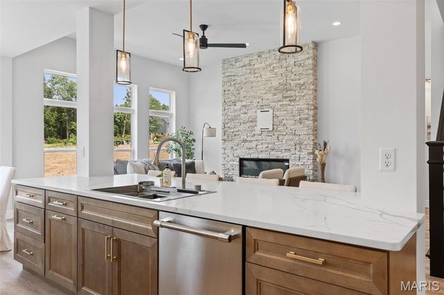 402 Spears Street, St Louis, MO 63127