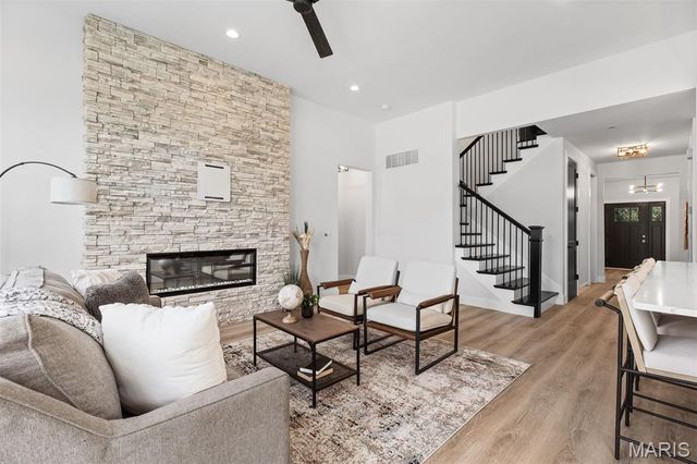 402 Spears Street, St Louis, MO 63127