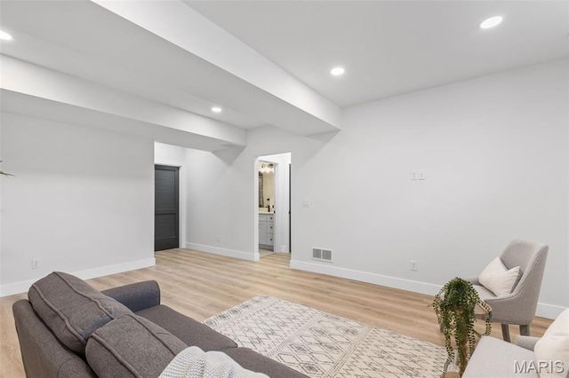 402 Spears Street, St Louis, MO 63127