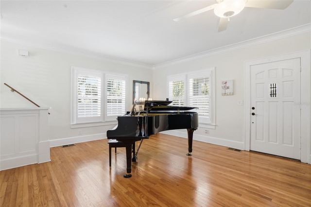 126 22ND AVENUE NE, St Petersburg, FL 33704