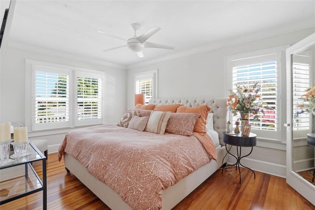 126 22ND AVENUE NE, St Petersburg, FL 33704