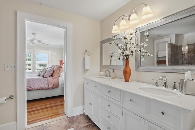 126 22ND AVENUE NE, St Petersburg, FL 33704