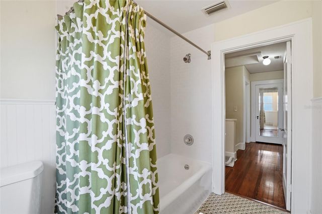 126 22ND AVENUE NE, St Petersburg, FL 33704