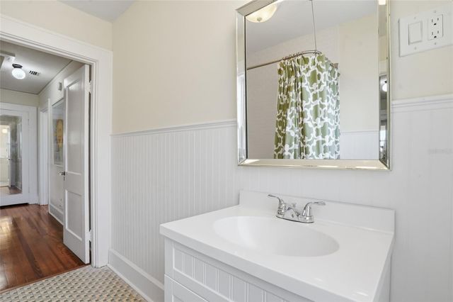 126 22ND AVENUE NE, St Petersburg, FL 33704