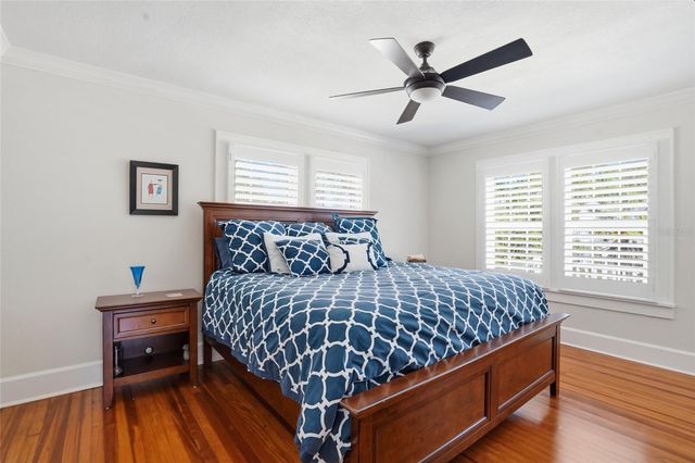 126 22ND AVENUE NE, St Petersburg, FL 33704