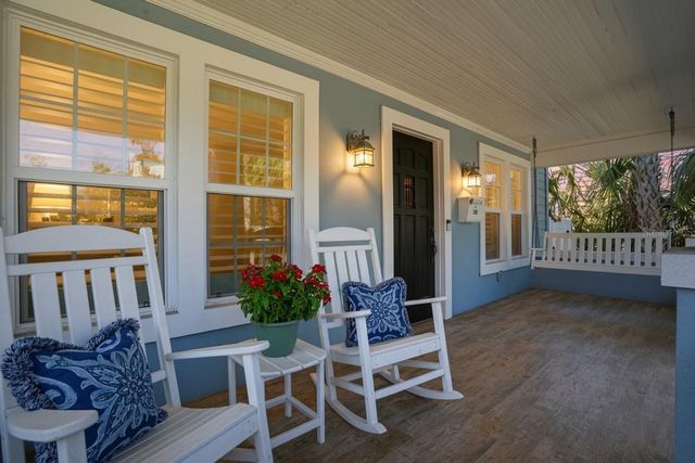 126 22ND AVENUE NE, St Petersburg, FL 33704