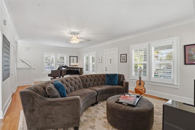 126 22ND AVENUE NE, St Petersburg, FL 33704