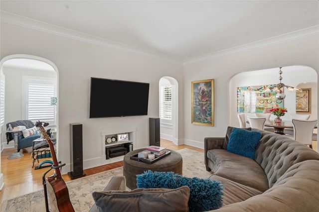 126 22ND AVENUE NE, St Petersburg, FL 33704