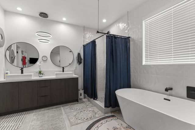 2826 N 28TH Place, Phoenix, AZ 85008