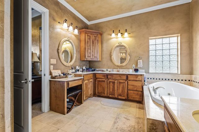 1131 Fountain Creek Boulevard, Pottsboro, TX 75076