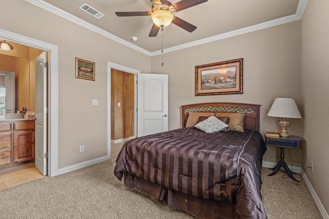 1131 Fountain Creek Boulevard, Pottsboro, TX 75076