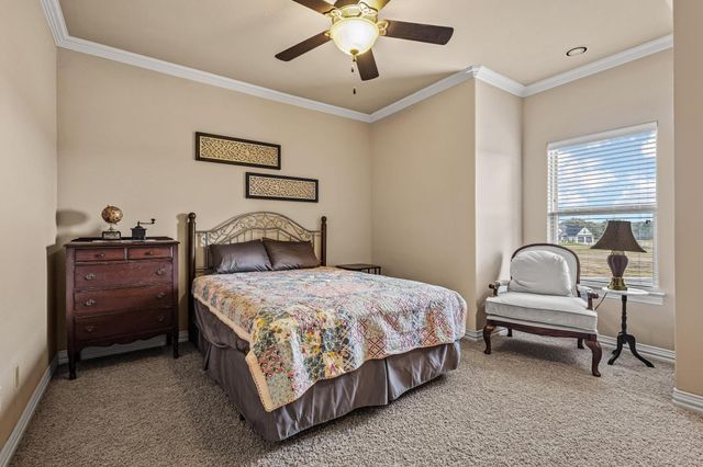 1131 Fountain Creek Boulevard, Pottsboro, TX 75076