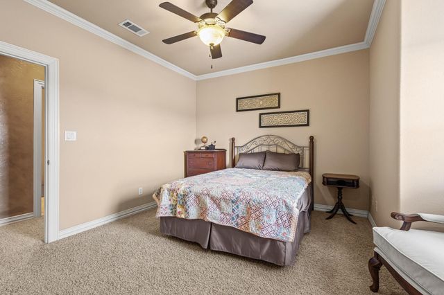 1131 Fountain Creek Boulevard, Pottsboro, TX 75076