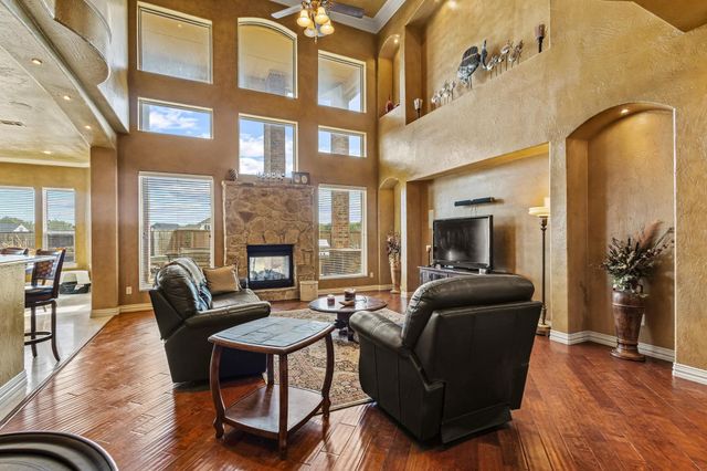 1131 Fountain Creek Boulevard, Pottsboro, TX 75076