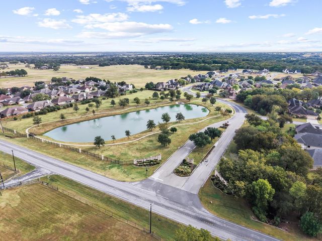 1131 Fountain Creek Boulevard, Pottsboro, TX 75076