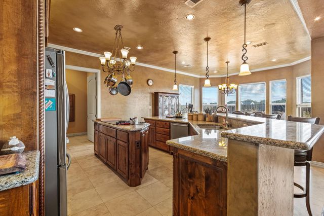 1131 Fountain Creek Boulevard, Pottsboro, TX 75076