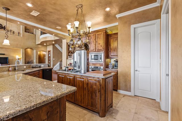 1131 Fountain Creek Boulevard, Pottsboro, TX 75076