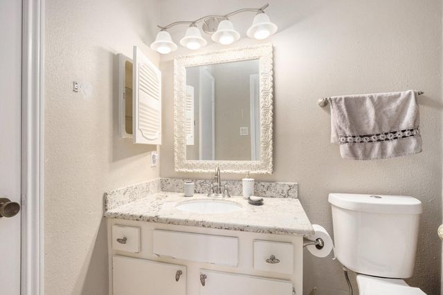 800 Country Place Drive 608, Houston, TX 77079