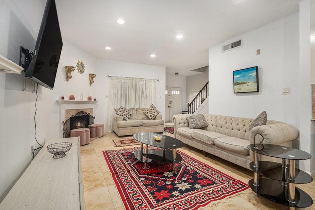 800 Country Place Drive 608, Houston, TX 77079