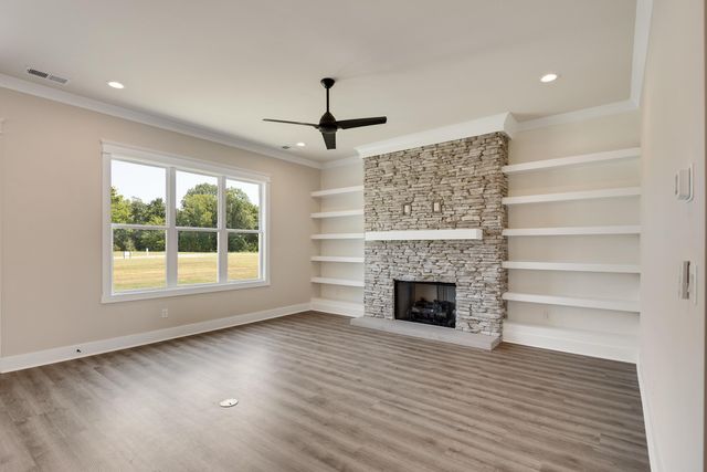 5056 JON OAK CV, Arlington, TN 38002