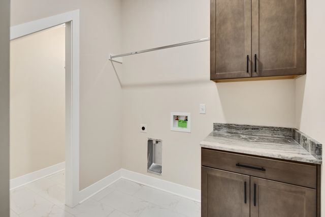 5056 JON OAK CV, Arlington, TN 38002