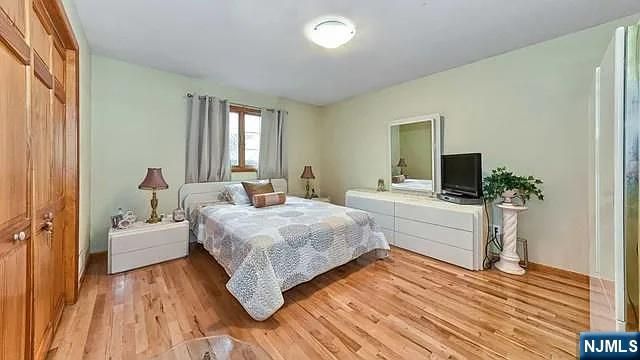 252 Valley Road, River Edge, NJ 07661