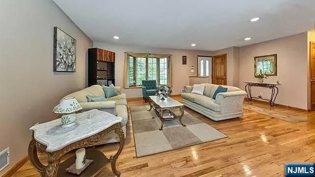 252 Valley Road, River Edge, NJ 07661