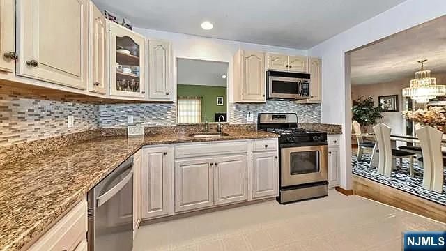 252 Valley Road, River Edge, NJ 07661