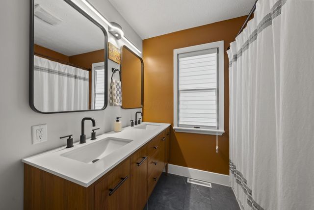 573 Rutherford Avenue, Delaware, OH 43015