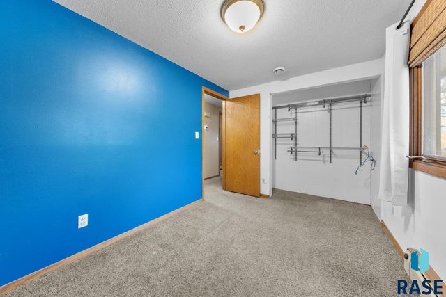 2415 E Franklin St Street, Pierre, SD 57501