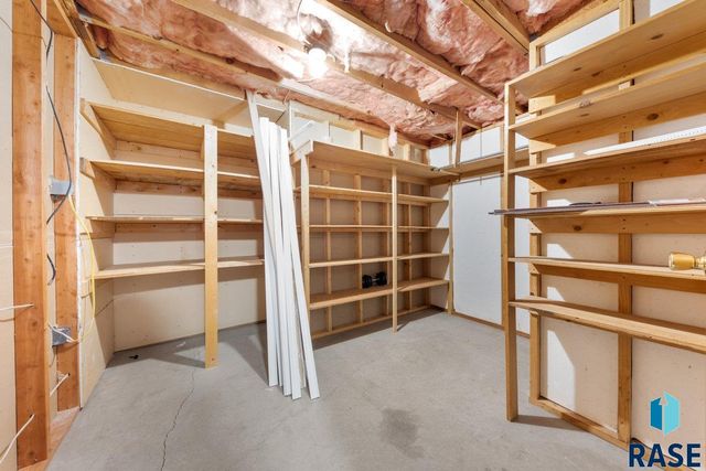 2415 E Franklin St Street, Pierre, SD 57501