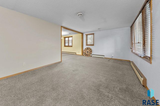 2415 E Franklin St Street, Pierre, SD 57501