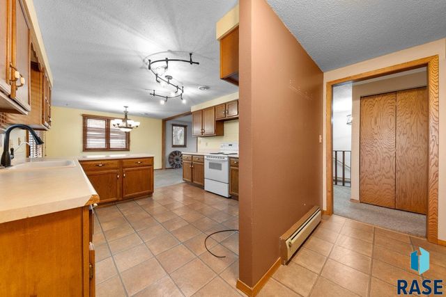 2415 E Franklin St Street, Pierre, SD 57501