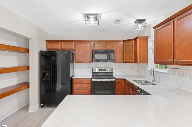 1 Sprouse Farm Way, Fountain Inn, SC 29644