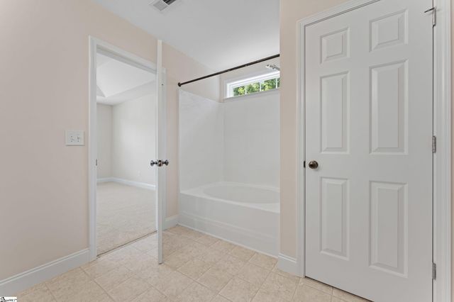 1 Sprouse Farm Way, Fountain Inn, SC 29644