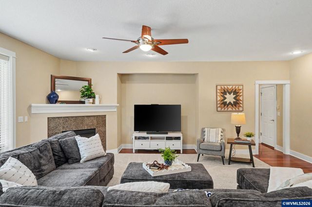 645 SW Sandalwood St, Corvallis, OR 97333