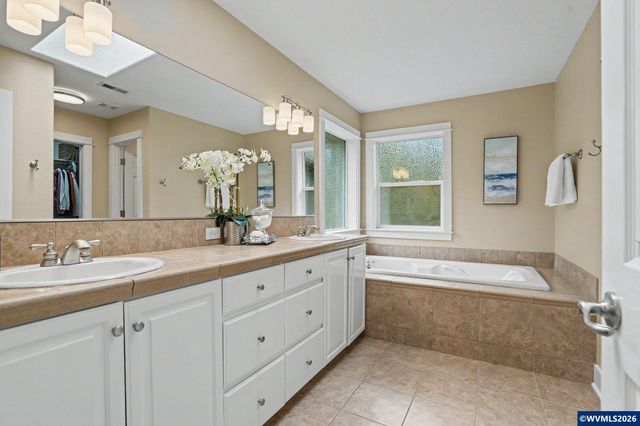 645 SW Sandalwood St, Corvallis, OR 97333