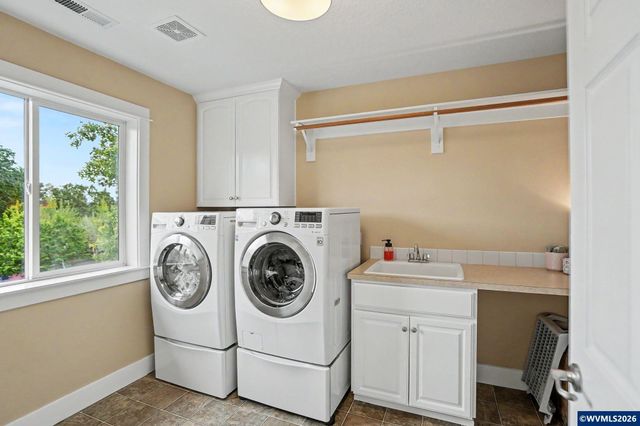 645 SW Sandalwood St, Corvallis, OR 97333