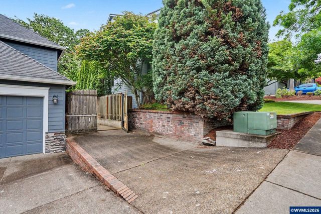 645 SW Sandalwood St, Corvallis, OR 97333