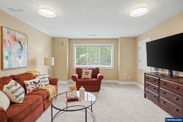 645 SW Sandalwood St, Corvallis, OR 97333