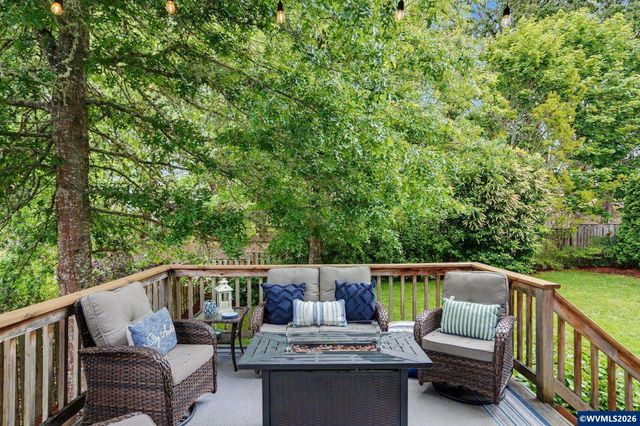 645 SW Sandalwood St, Corvallis, OR 97333