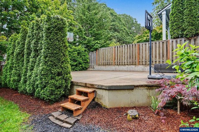 645 SW Sandalwood St, Corvallis, OR 97333