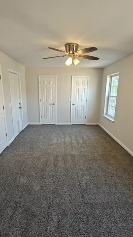 325 Lake Forest Dr, La Vergne, TN 37086