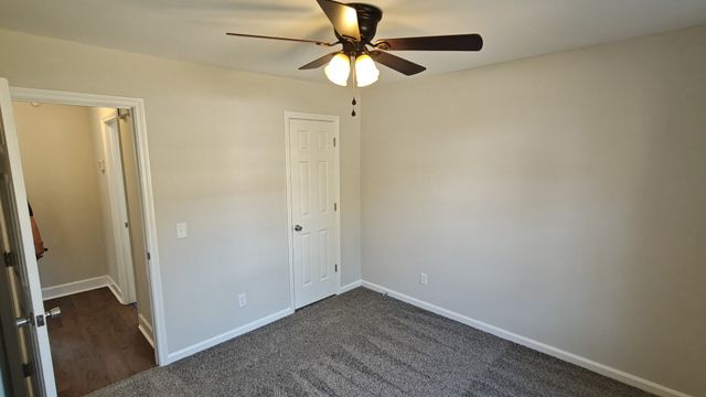 325 Lake Forest Dr, La Vergne, TN 37086