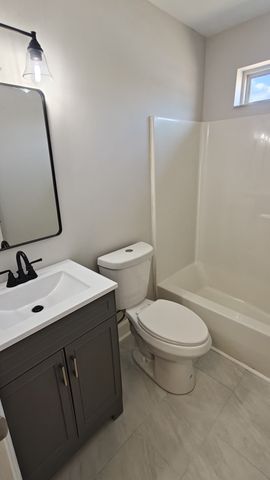 325 Lake Forest Dr, La Vergne, TN 37086