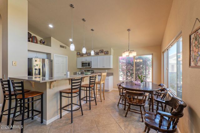 5102 E FELLARS Drive, Scottsdale, AZ 85254